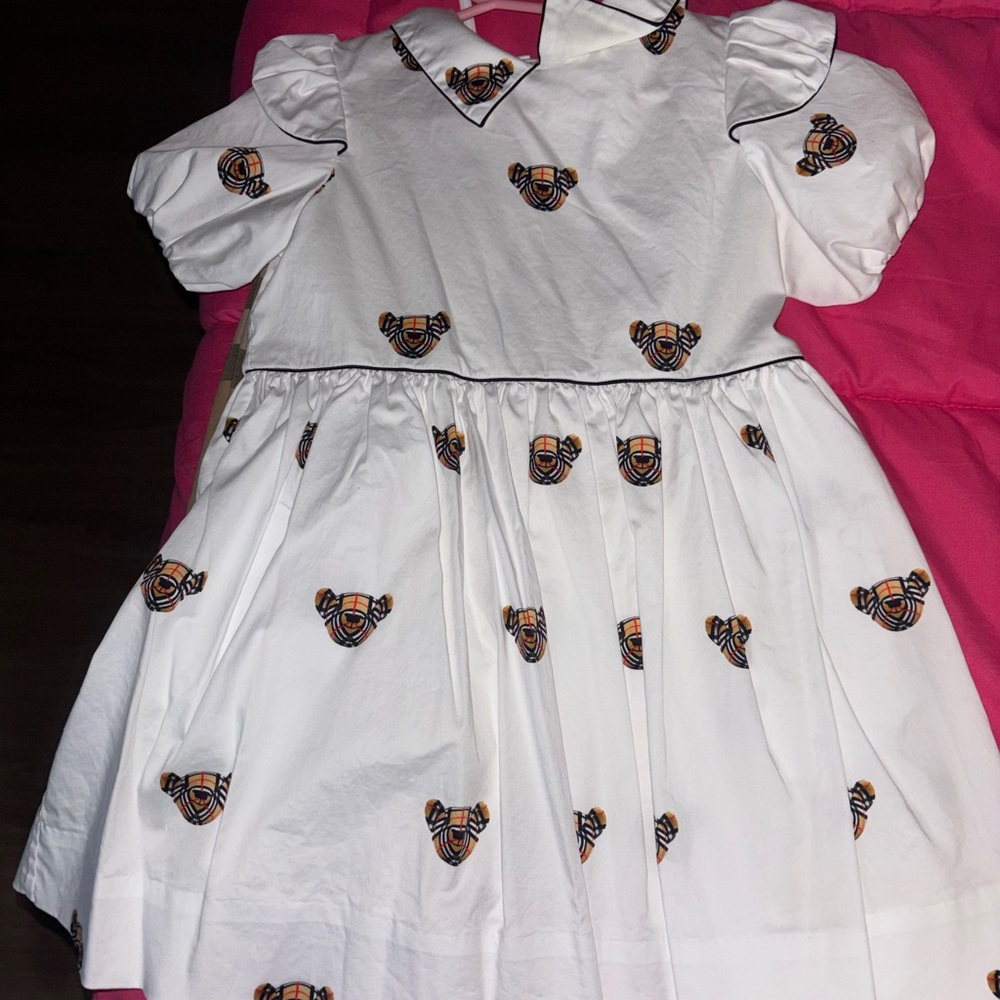 Authentic Burberry Elegant White Fabric with Embroidery